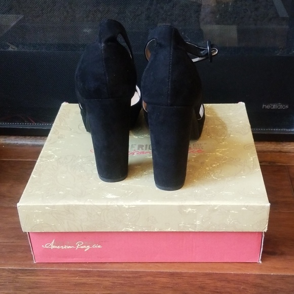 Black Platform 4" Heels - Picture 2 of 4